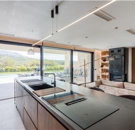 5 bedroom luxury seaside villa with indoor & outdoor pool, near Acharavi, sleeps 10